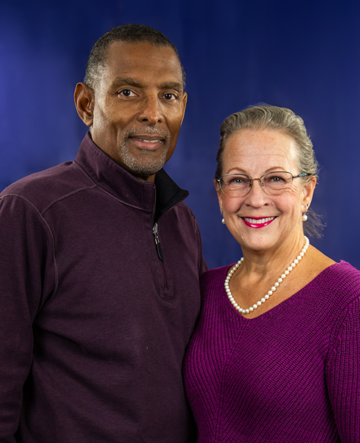 brent-and-linda-douglas-img_0761-520x640